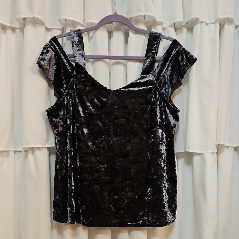 Freshman Velvet Cold-Shoulder Top in Smokey Silver Blue